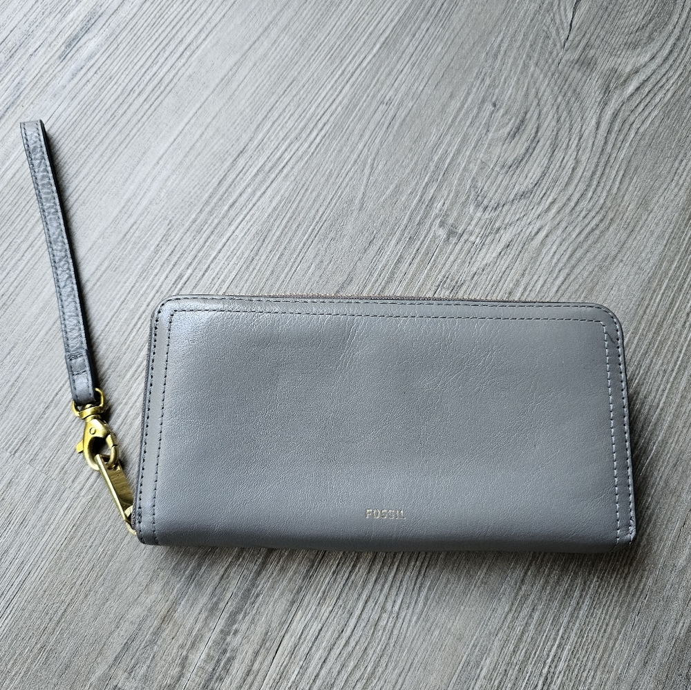 Fossil Gray RFID Logan Wristlet Wallet